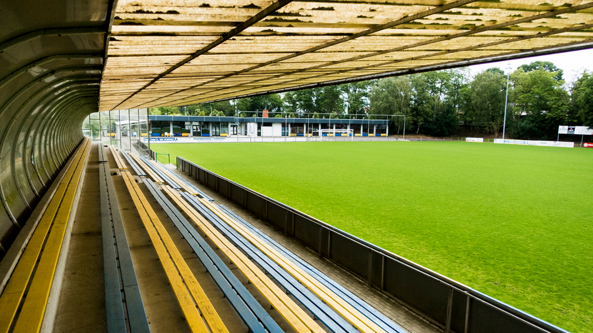 Tribune KFC Putte